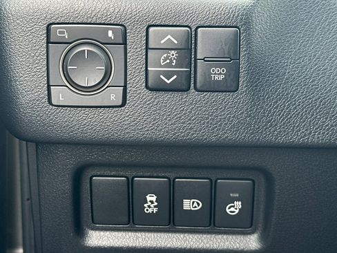 Used 2023 Lexus GX 460 Premium w/ Premium Package image 36