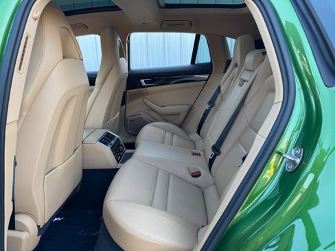 Used 2021 Porsche Panamera 4 image 47