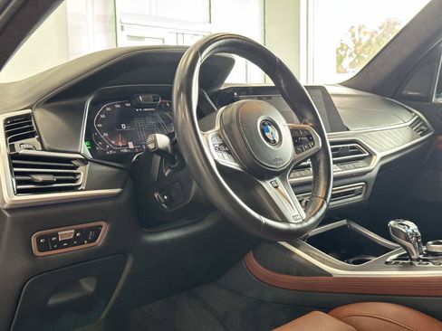 Used 2022 BMW X7 M50i AWD/4WD image 16
