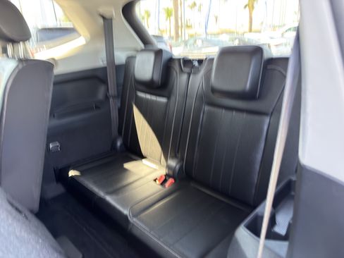 Used 2024 Volkswagen Tiguan SE FWD image 22