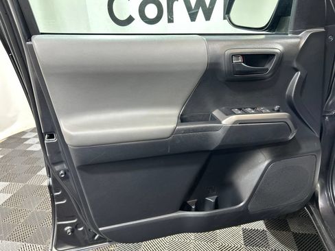 Used 2023 Toyota Tacoma SR5 w/ Black Out Package (TMS) AWD/4WD image 19