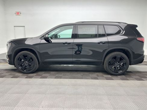 Used 2025 GMC Acadia Elevation w/ Elevation Premium Package AWD/4WD image 2