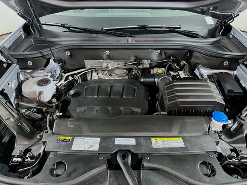Used 2025 Volkswagen Atlas SE FWD image 35