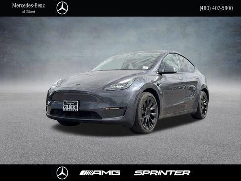 Used 2023 Tesla Model Y Long Range AWD/4WD image 1