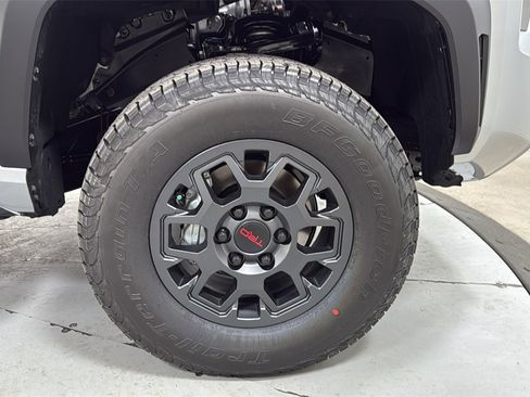 New 2026 Toyota Tacoma SR5 image 21