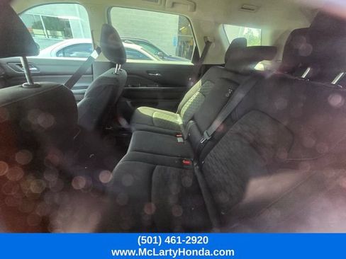 Used 2022 Nissan Pathfinder SV FWD image 8