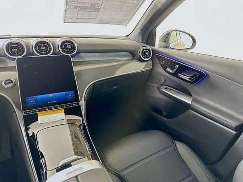 New 2026 Mercedes-Benz GLC 300 image 23