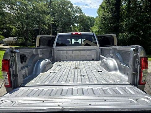 Used 2019 RAM 3500 Tradesman image 4