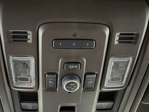 Used 2022 Chevrolet Tahoe LT w/ LT Signature Plus Package AWD/4WD image 21