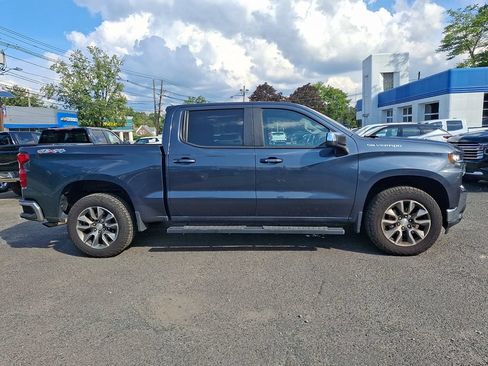 Used 2022 Chevrolet Silverado 1500 LT AWD/4WD image 9