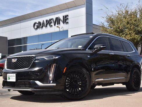Used 2020 Cadillac XT6 Premium Luxury image 1