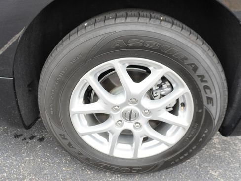 Used 2022 Chrysler Pacifica Touring-L image 31