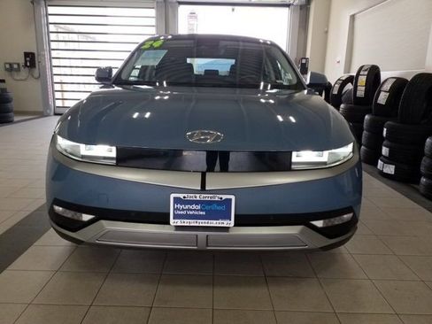 Certified 2024 Hyundai Ioniq 5 SEL image 17