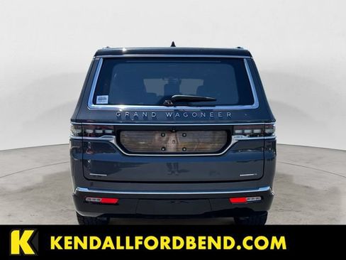 Used 2022 Jeep Grand Wagoneer Series III w/ Flexible Seating Group AWD/4WD image 4
