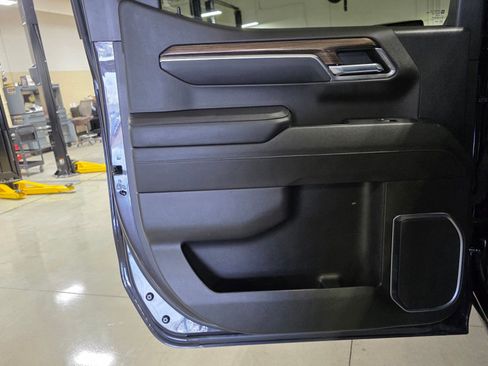 Used 2023 Chevrolet Silverado 1500 LT Trail Boss AWD/4WD image 15