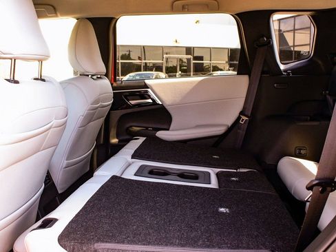 New 2025 Mitsubishi Outlander SE AWD/4WD image 35