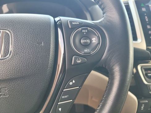 Used 2016 Honda Pilot Touring image 26