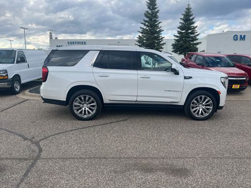Used 2022 GMC Yukon Denali AWD/4WD image 2