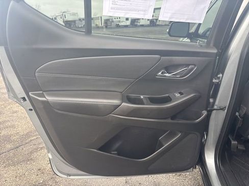 Used 2023 Chevrolet Traverse LT w/ LPO, Floor Liner Package image 15