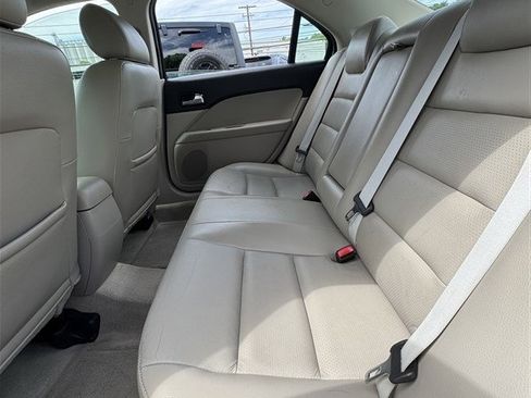 Used 2007 Ford Fusion SE FWD image 11