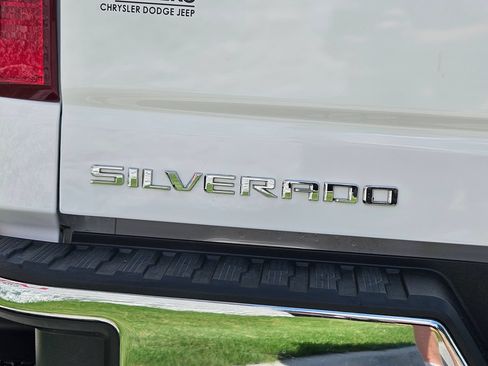 Used 2020 Chevrolet Silverado 1500 LT w/ Texas Edition RWD image 30