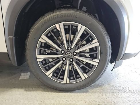 New 2026 Nissan Pathfinder Platinum AWD/4WD image 31
