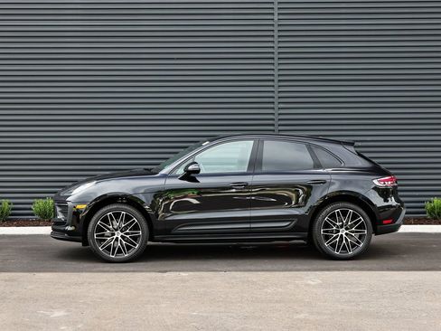 New 2026 Porsche Macan image 2