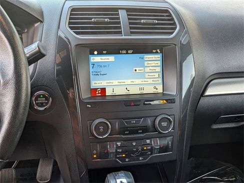 Used 2018 Ford Explorer XLT w/ Equipment Group 202A image 20