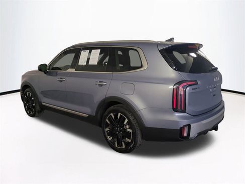Used 2024 Kia Telluride SX w/ Towing Package image 7