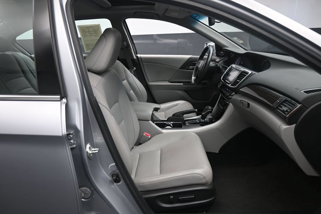 Used 2016 Honda Accord EX-L image 28