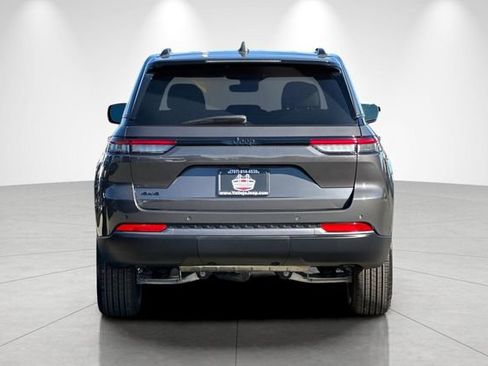 New 2026 Jeep Grand Cherokee Altitude AWD/4WD image 5