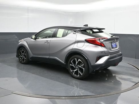 Used 2019 Toyota C-HR Limited FWD image 3