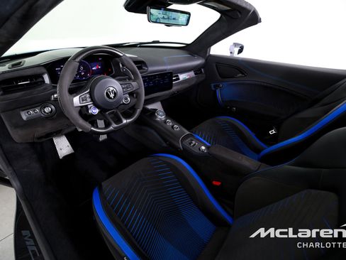 Used 2023 Maserati MC20 Spyder image 14