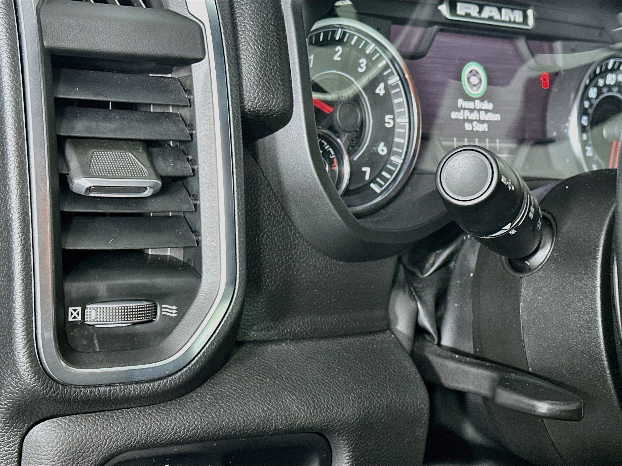 Used 2024 RAM 1500 Big Horn AWD/4WD image 16