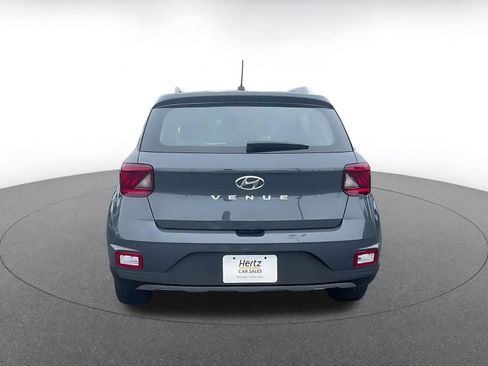 Used 2025 Hyundai Venue SEL image 12