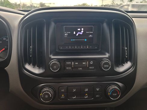Used 2017 Chevrolet Colorado W/T image 30