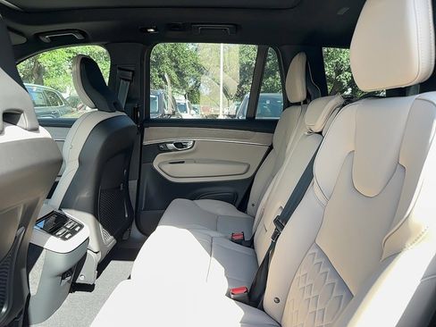 New 2026 Volvo XC90 B5 Plus image 15