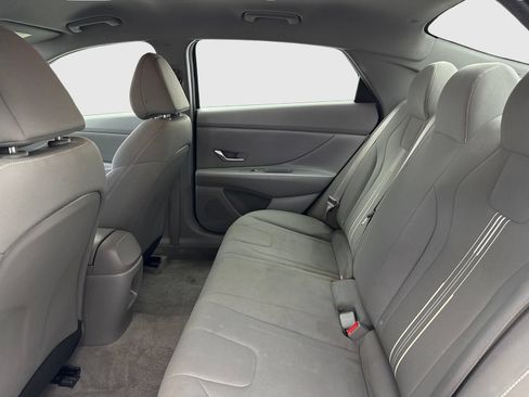 Used 2024 Hyundai Elantra SEL FWD image 37
