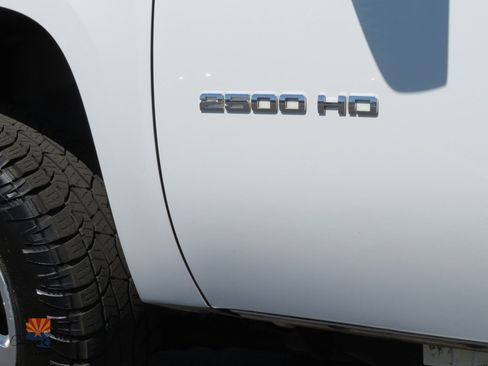 Used 2013 GMC Sierra 2500 SLT w/ SLT Convenience Package AWD/4WD image 23