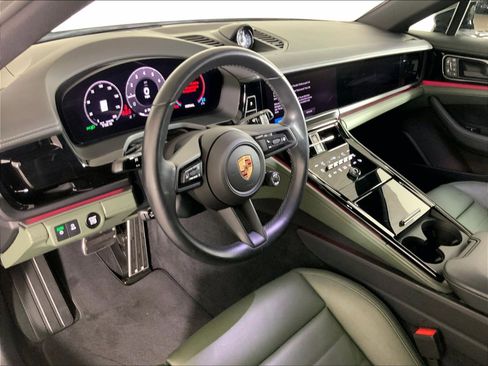 Certified 2024 Porsche Panamera 4 AWD/4WD image 4