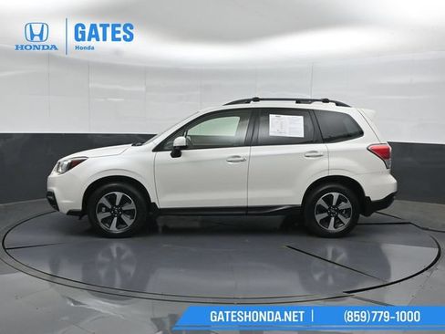 Used 2018 Subaru Forester 2.5i Premium AWD/4WD image 7