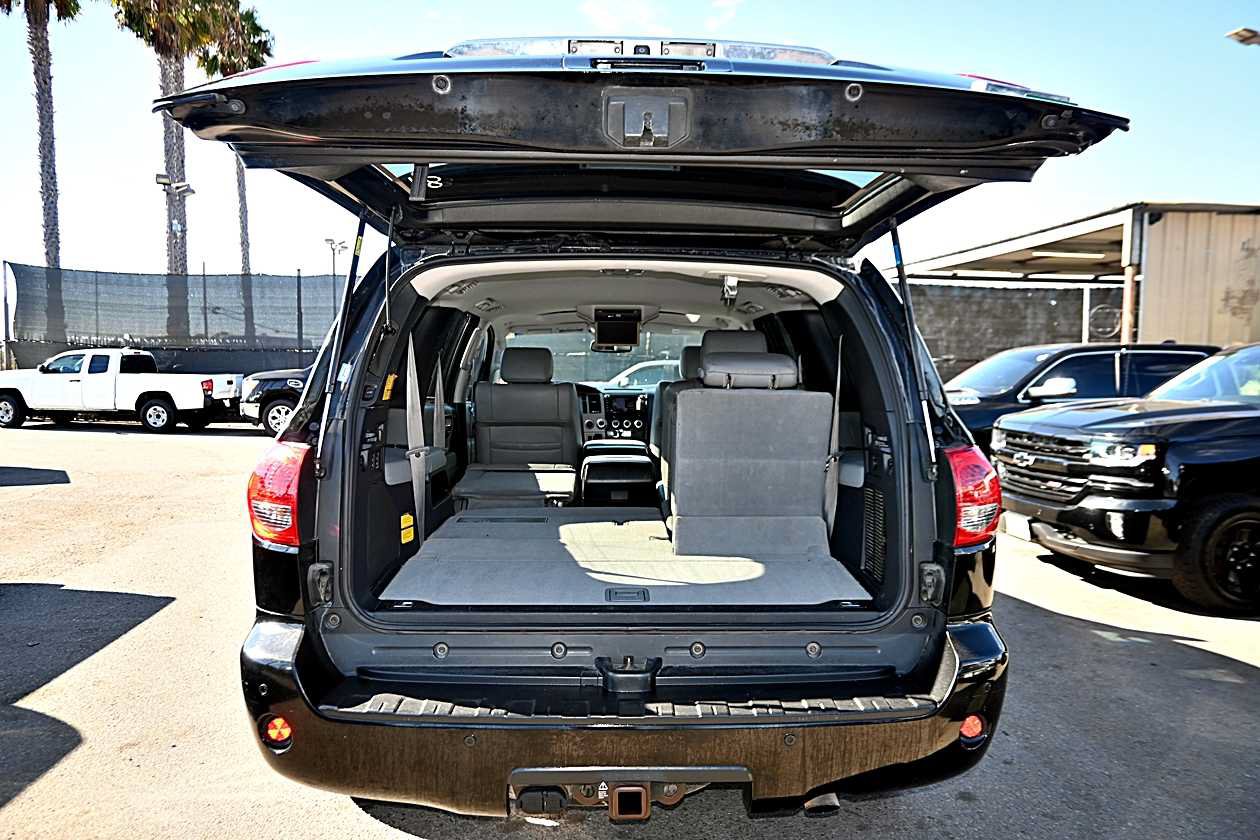Used 2013 Toyota Sequoia Platinum AWD/4WD image 8