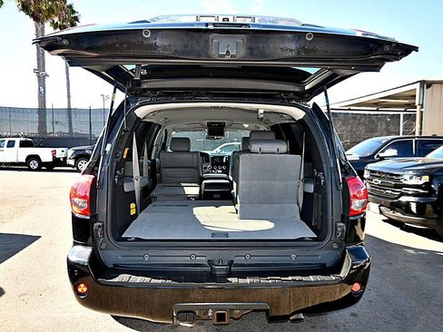Used 2013 Toyota Sequoia Platinum AWD/4WD image 8