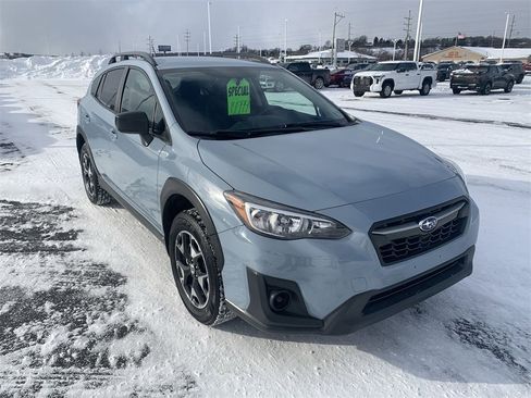 Used 2018 Subaru Crosstrek 2.0i image 2