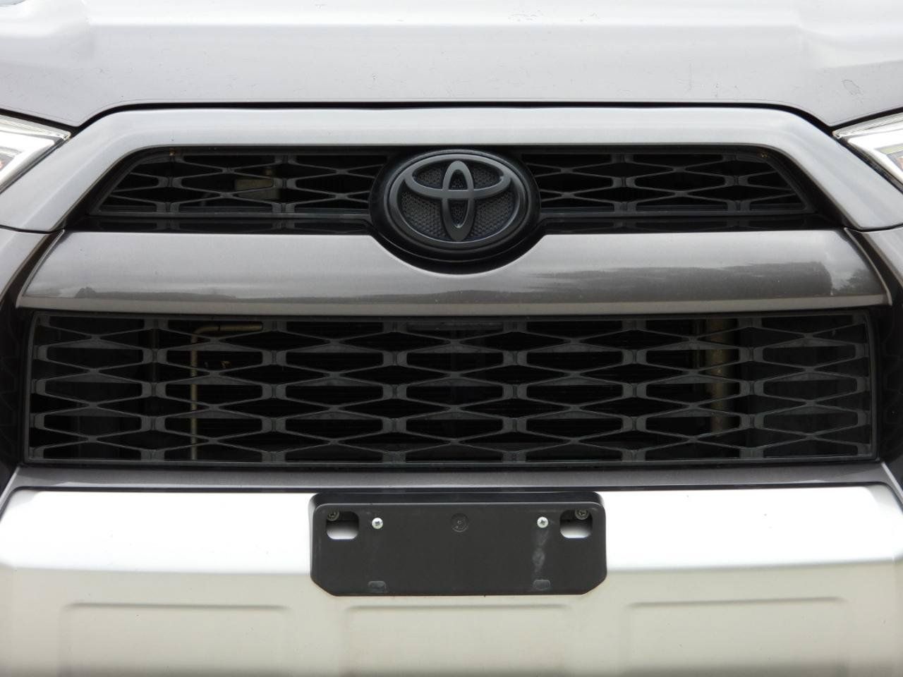 Used 2018 Toyota 4Runner TRD Off-Road Premium AWD/4WD image 59