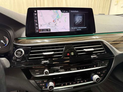 Used 2019 BMW 540i xDrive image 13