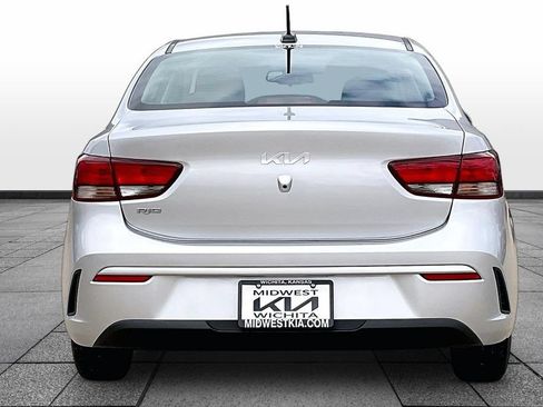 Used 2022 Kia Rio S w/ Technology Package FWD image 4