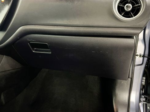 Used 2019 Toyota Corolla LE image 33