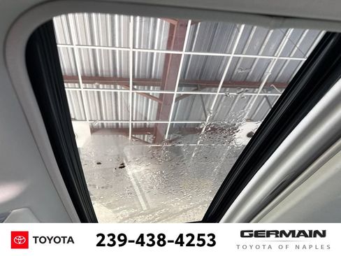 Used 2022 Toyota RAV4 XLE Premium AWD/4WD image 22