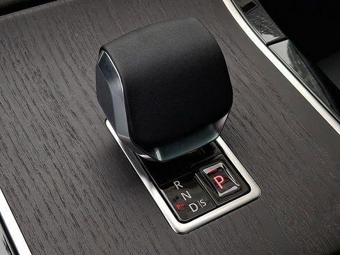 New 2026 Land Rover Range Rover Evoque Dynamic SE AWD/4WD image 13